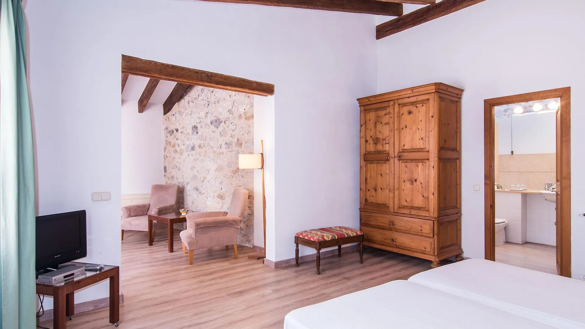 Hotel Can Moragues Arta 4*,  Spain