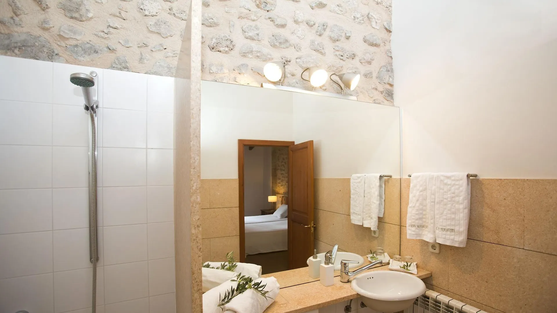 Hotel Can Moragues Arta 4*,  Spain